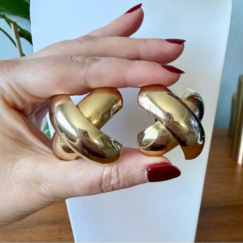 Huge Norma Jean Gold Tone Modernist “X” Statement Clip On Earrings 80’s 90’s